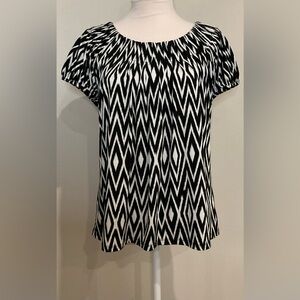 Style & Co. Black and White Patterned Blouse (Petite)